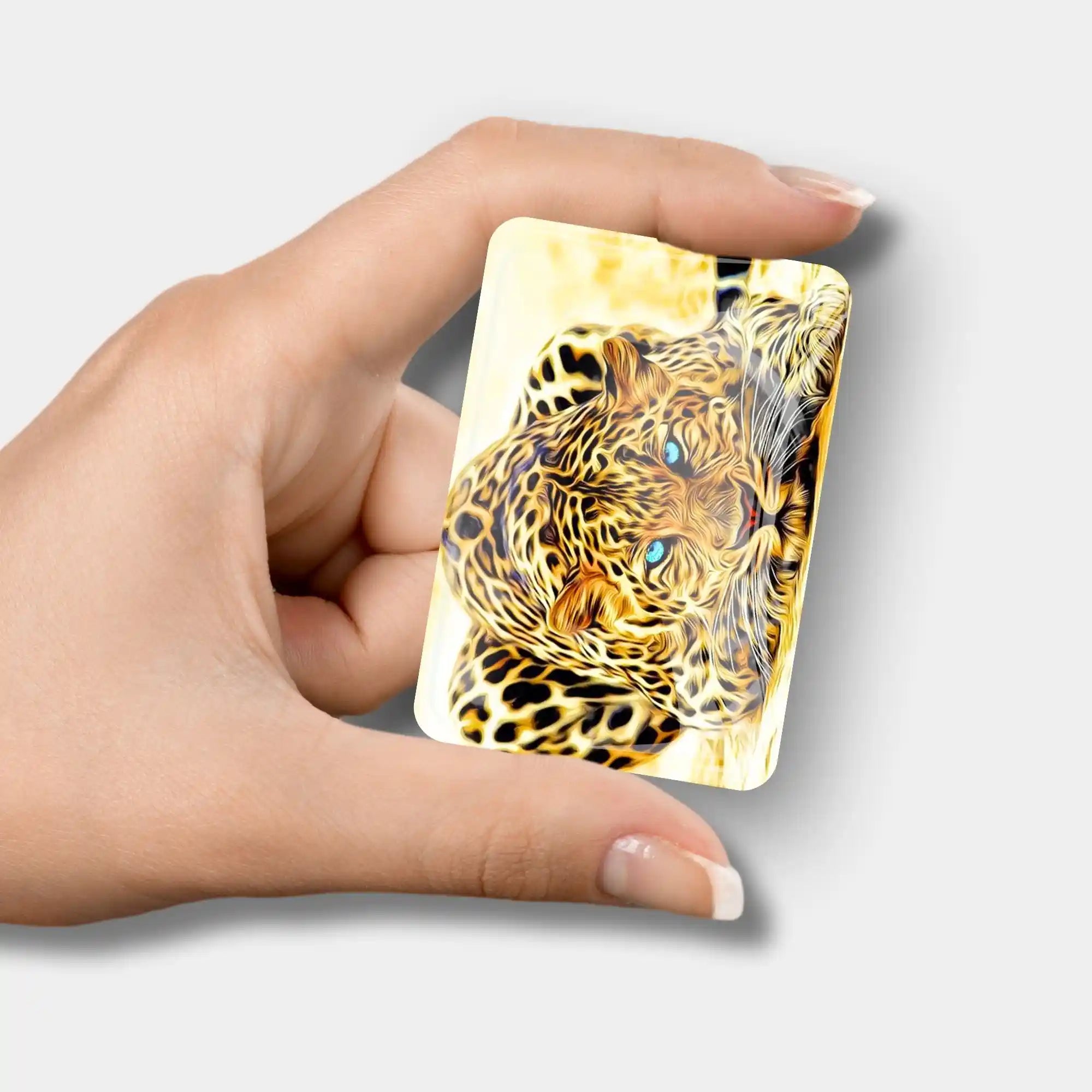 Cover Minder - Leopard Blue Eyes