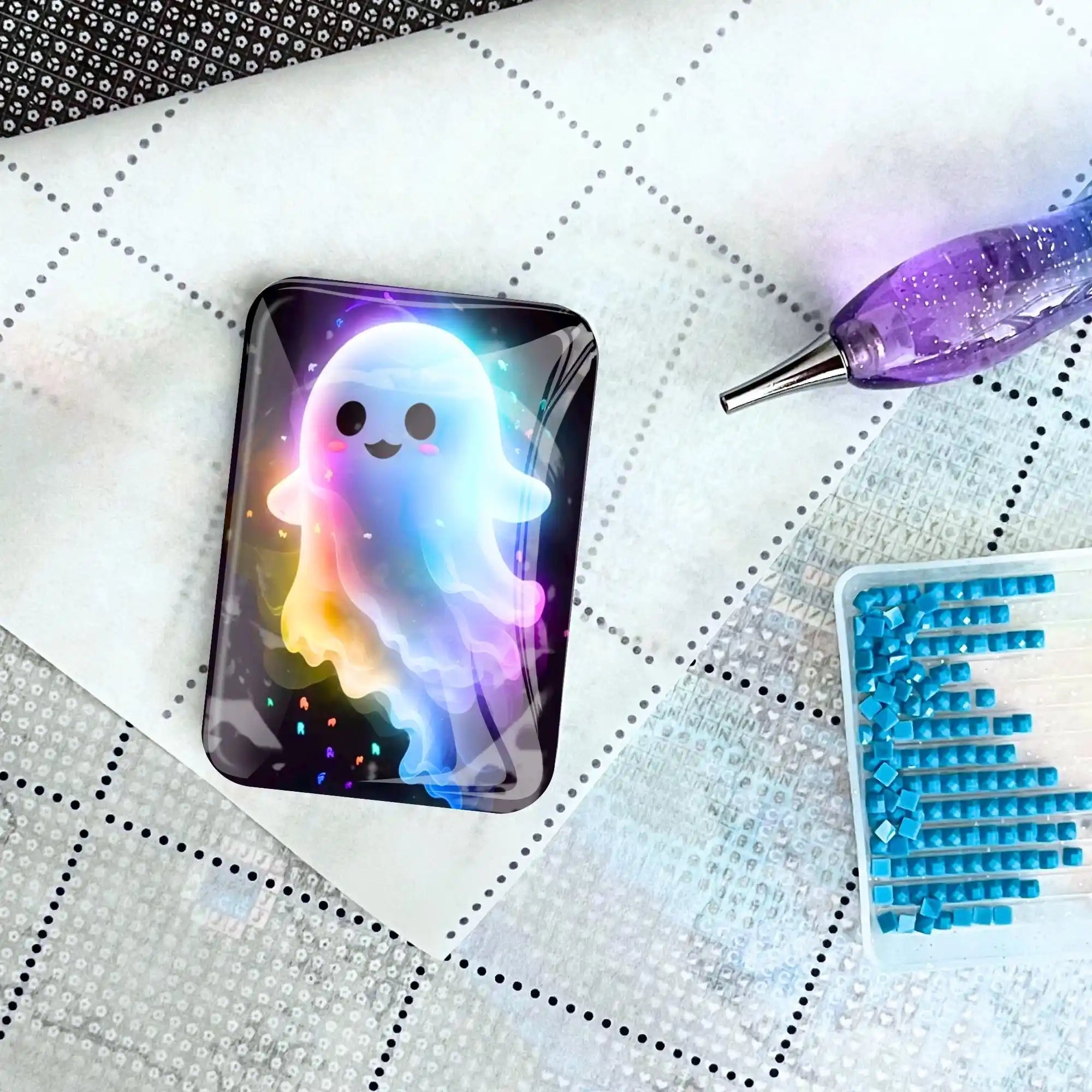 Cover Minder - Little Ghost