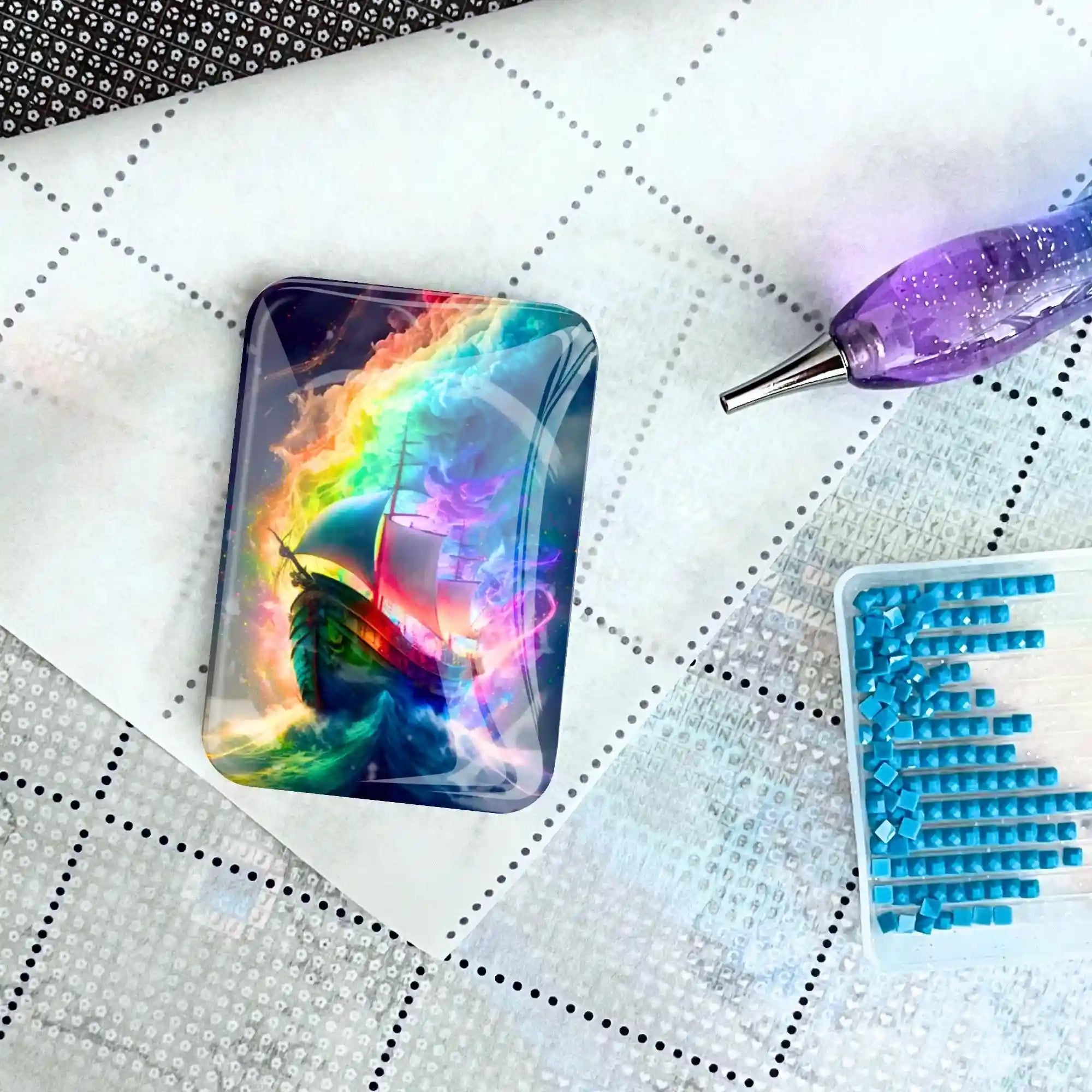 Cover Minder - Ship in Colorful Sea