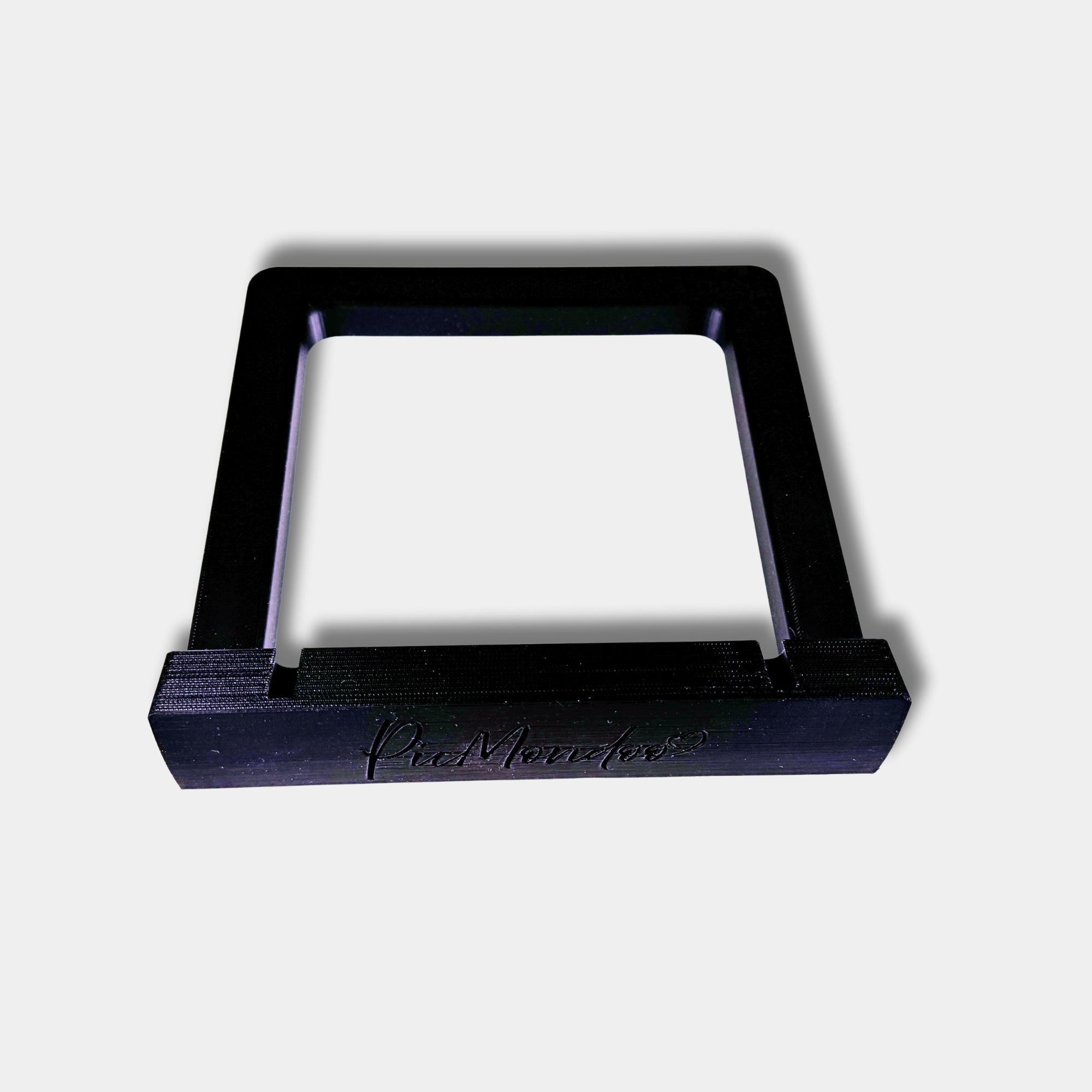 Base for a small container wall