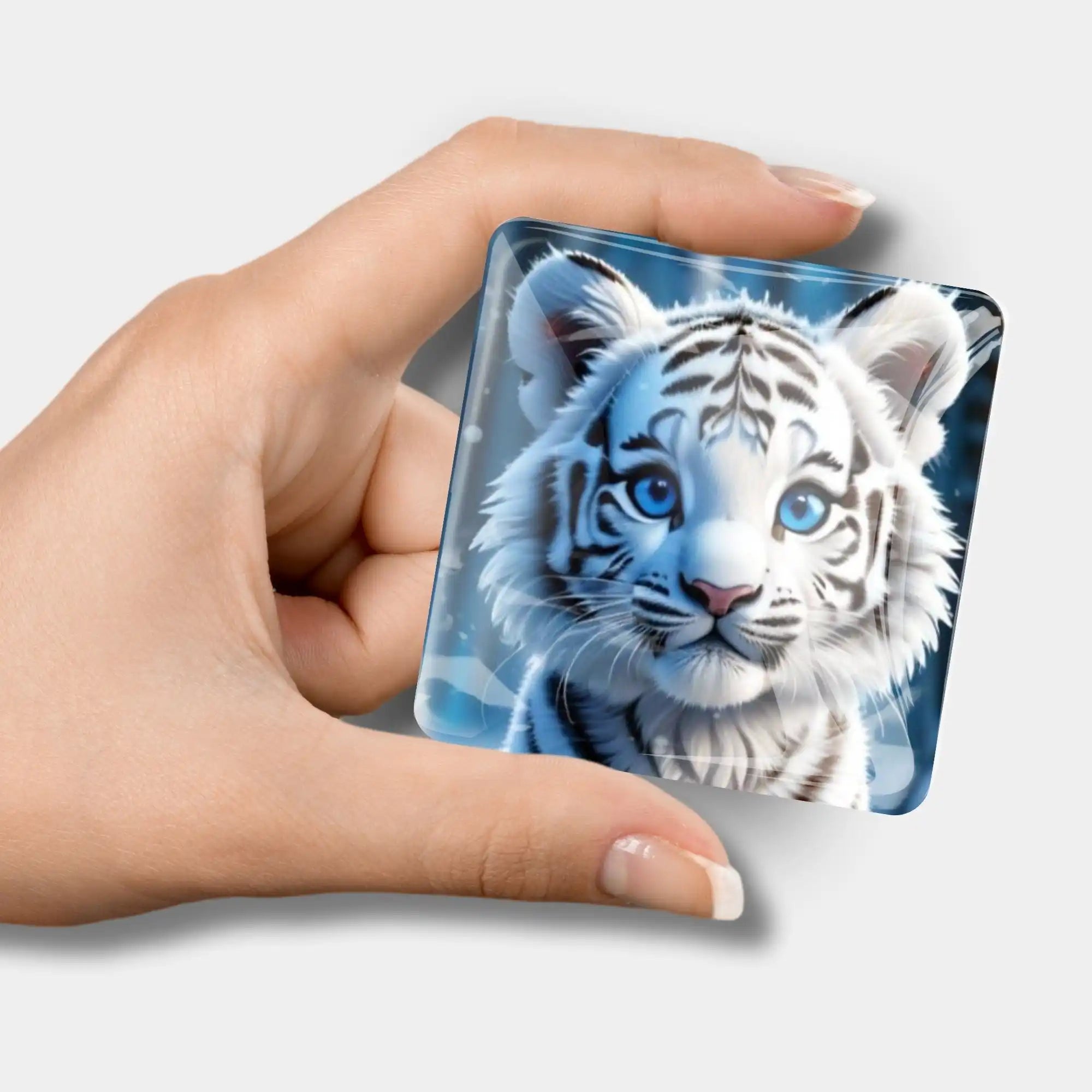 Cover Minder - Snow Tiger Cub