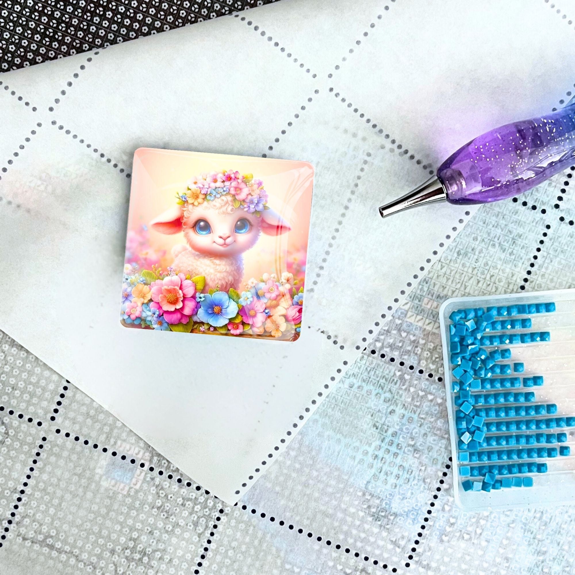 Cover Minder - Easter Lamb Lupina