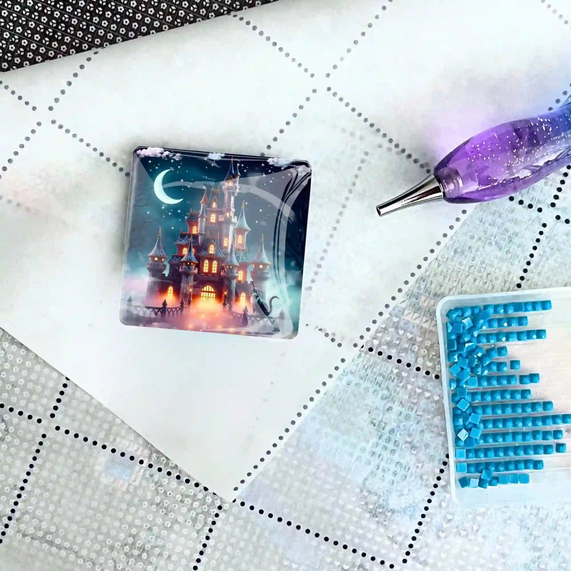 Cover Minder - Night Castle