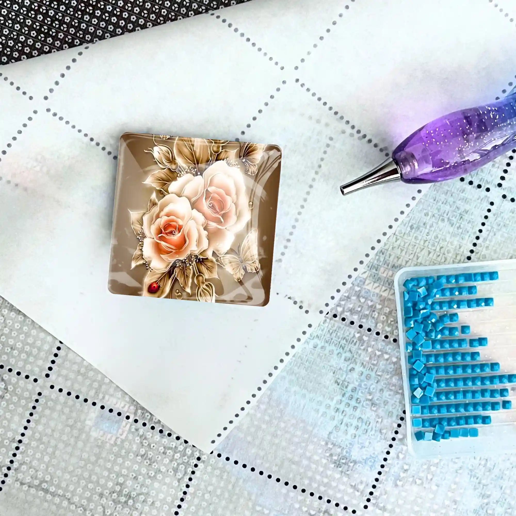 Cover Minder - Golden Roses