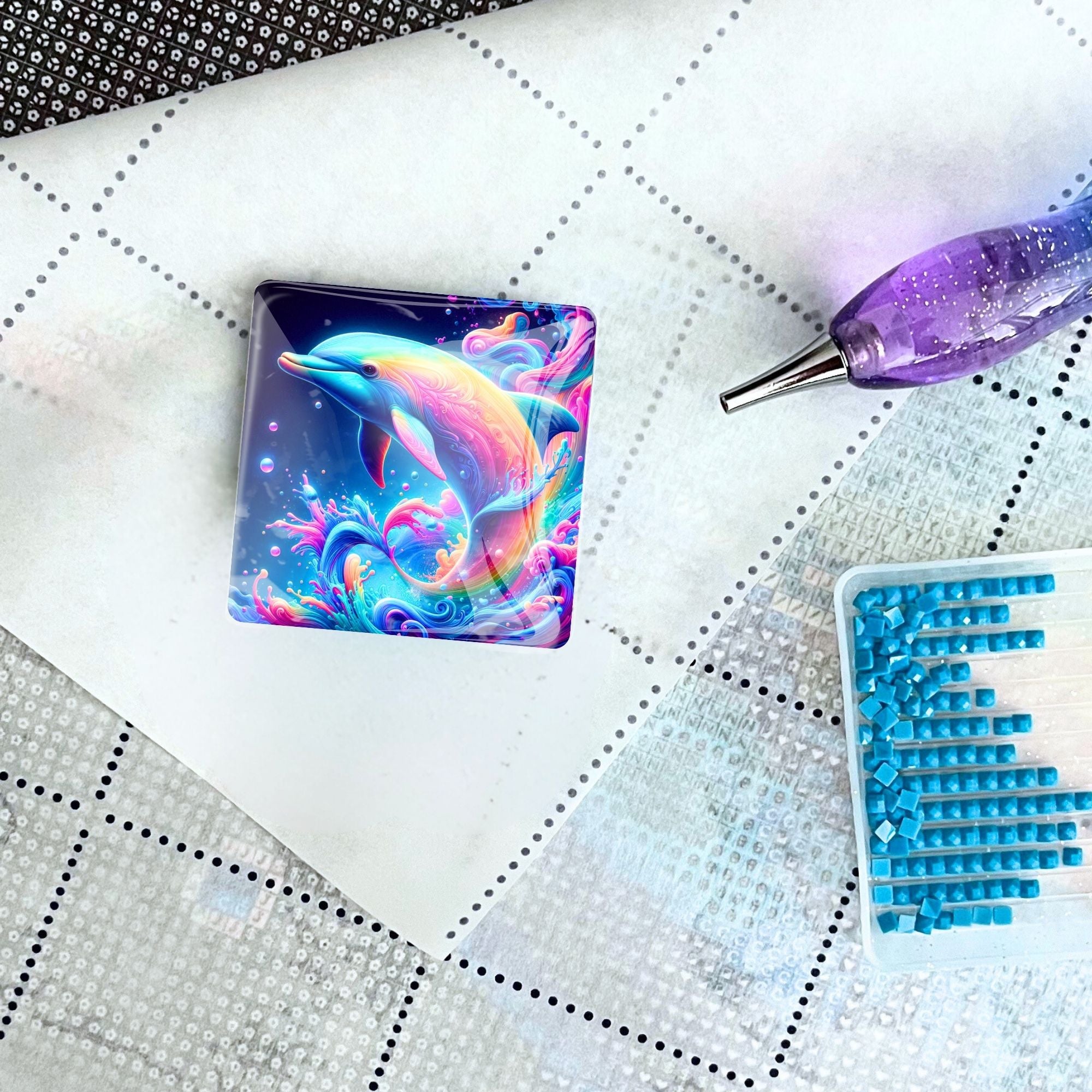 Cover Minder - Dolphin in a Sea of Colors