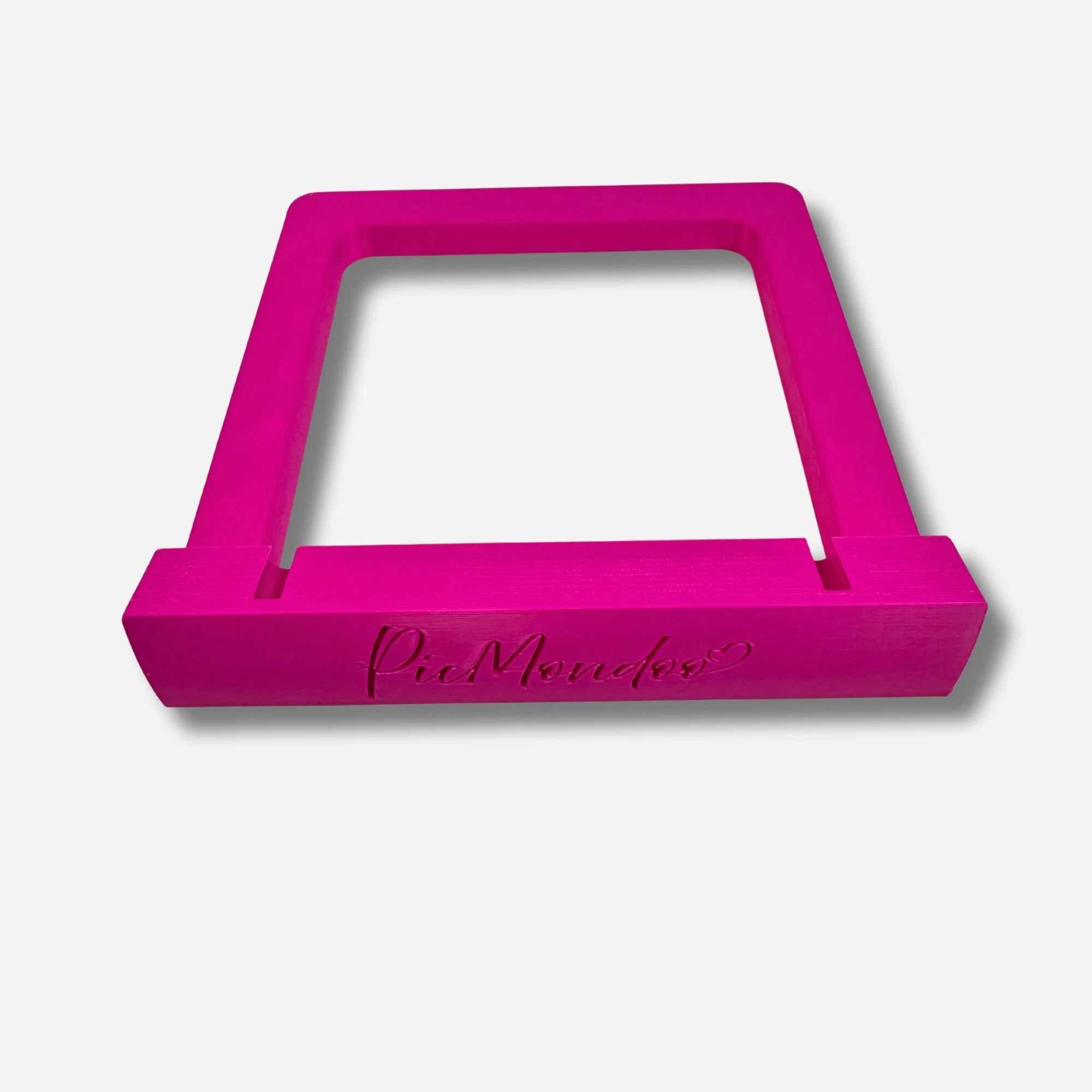 Base for a small container wall