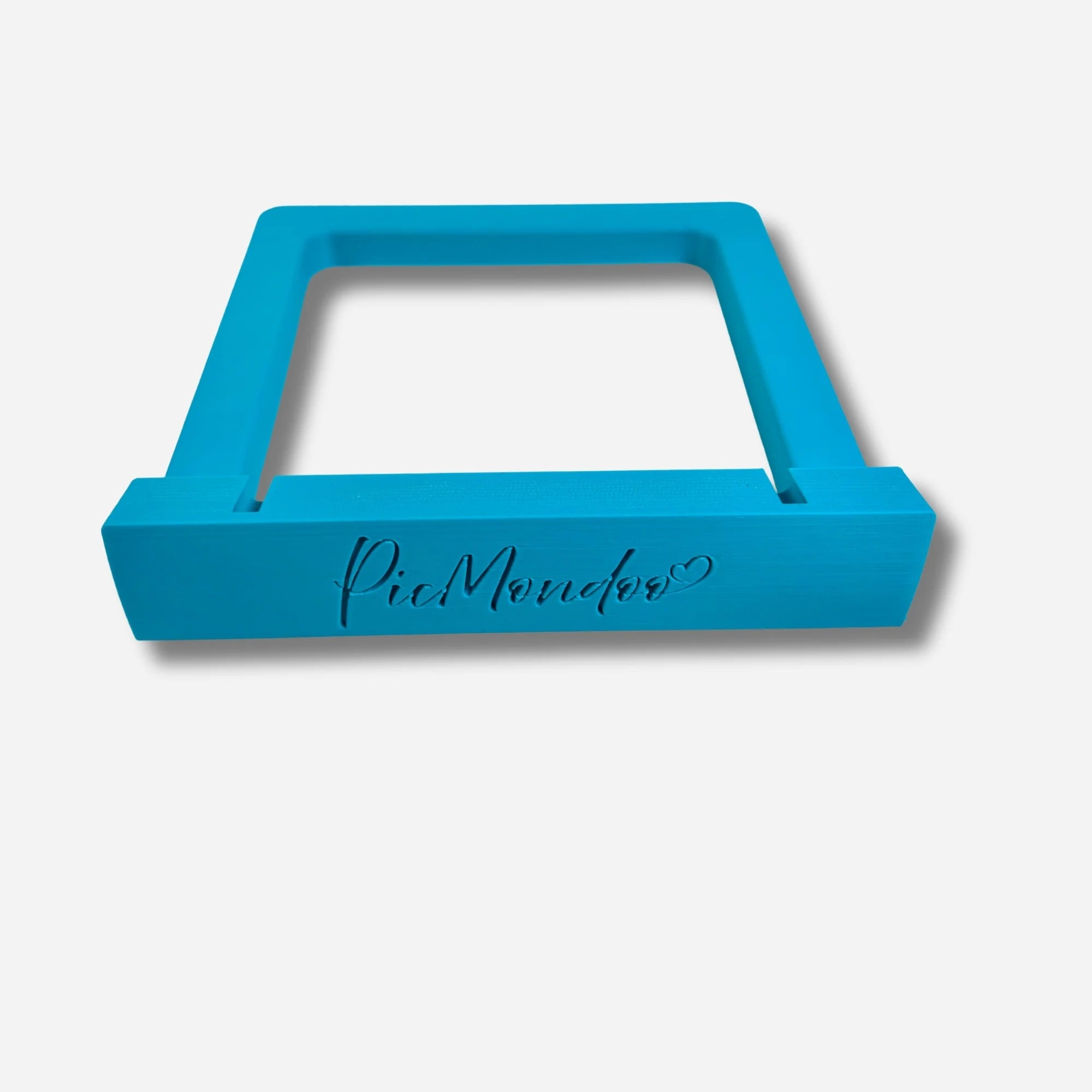 Base for a small container wall