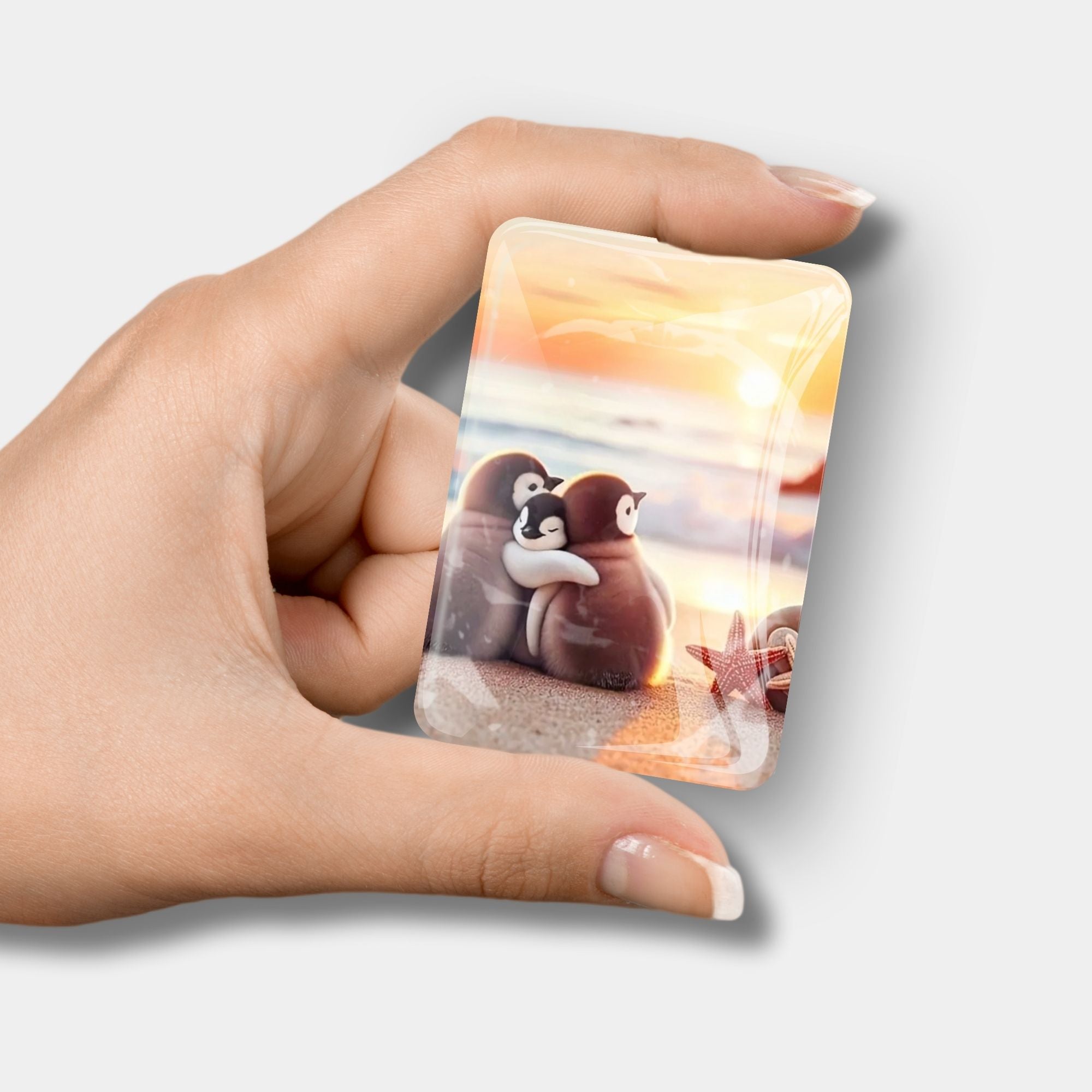 Cover Minder - Happy Family at the Beach