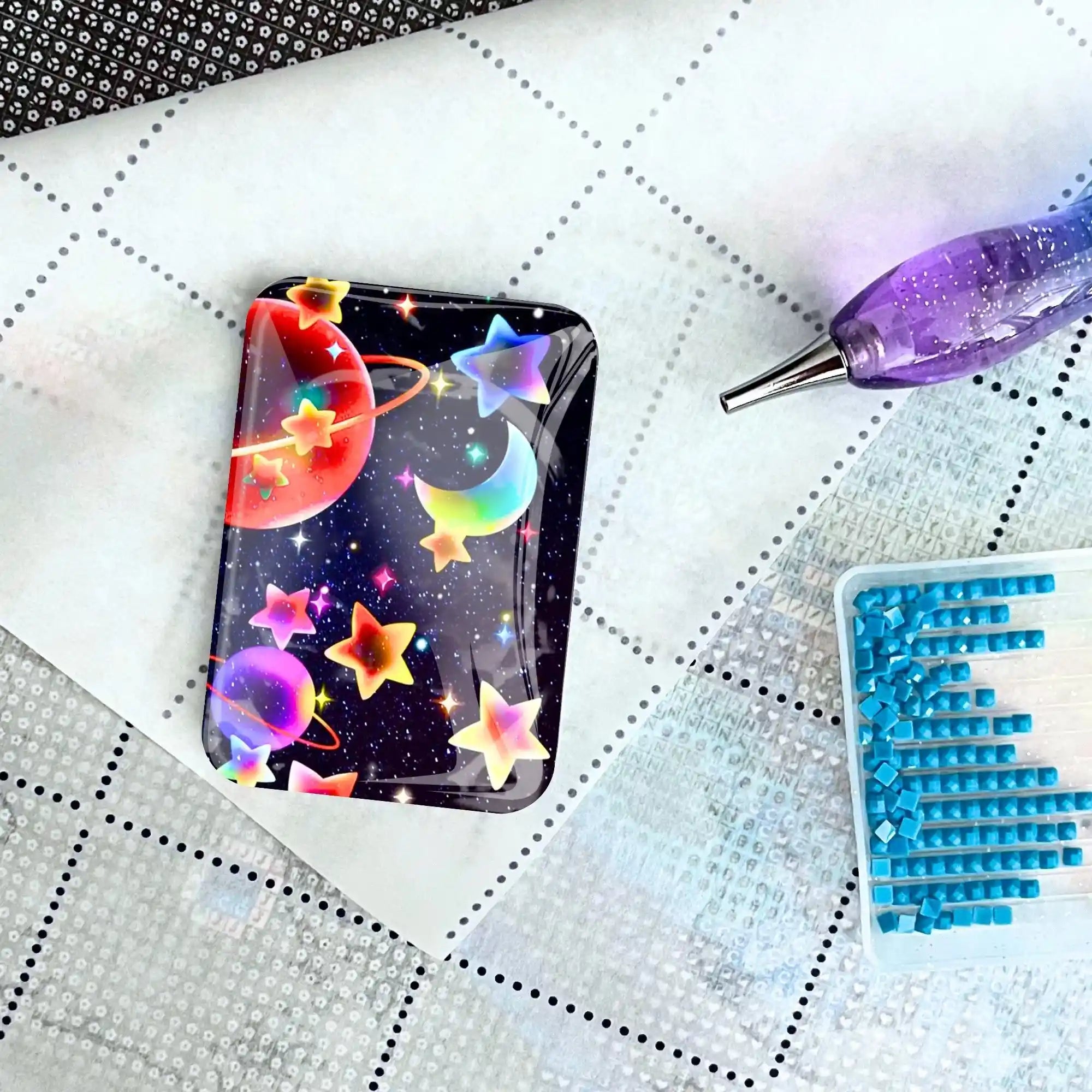 Cover Minder - Colorful Universe