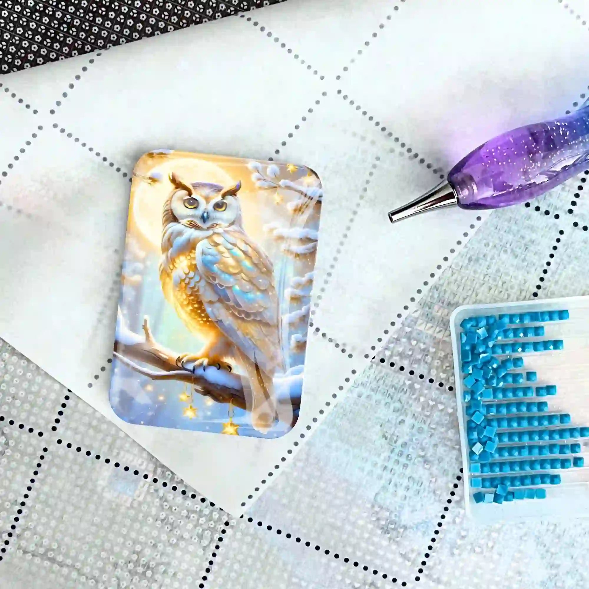 Cover Minder - Golden Snow Owl