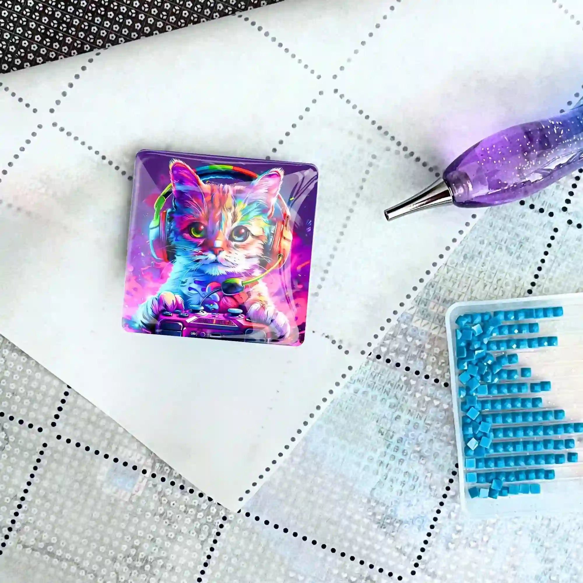 Cover Minder - Colorful Gaming Cat