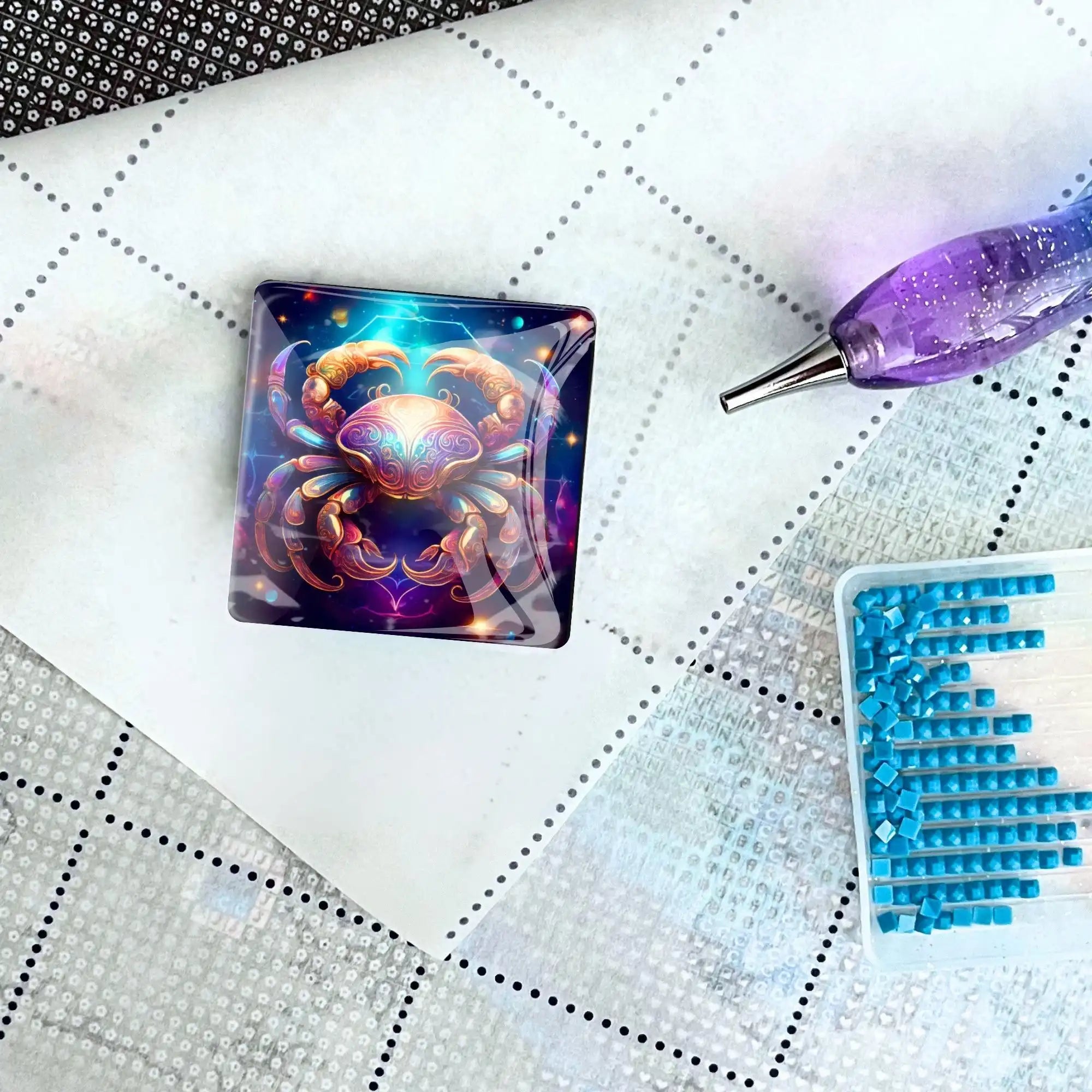 Cover Minder - Cancer Zodiac Sign