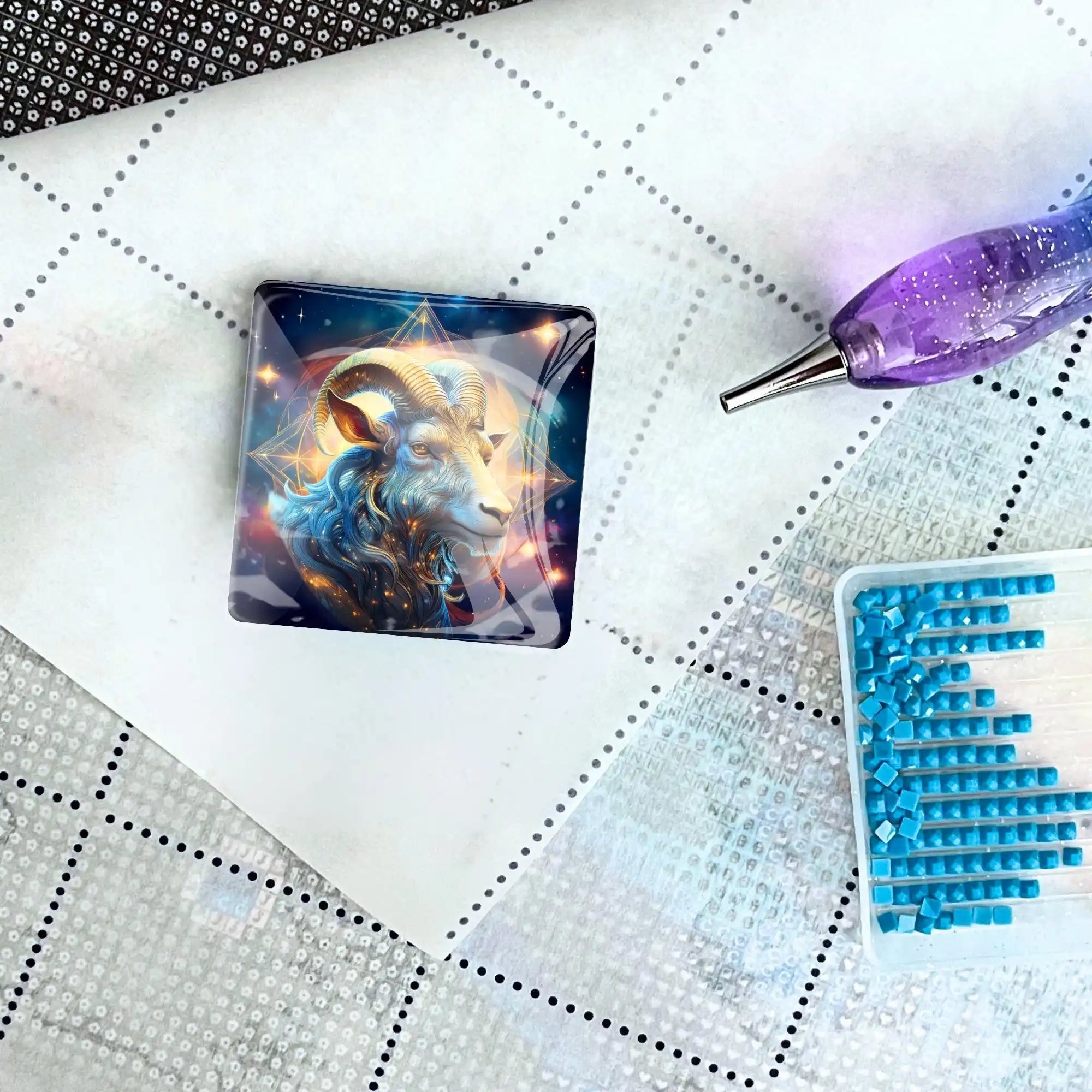 Cover Minder - Capricorn Zodiac Sign